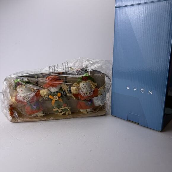 Avon Gift Collection Lighted Harvest Garland - Picture 1 of 7